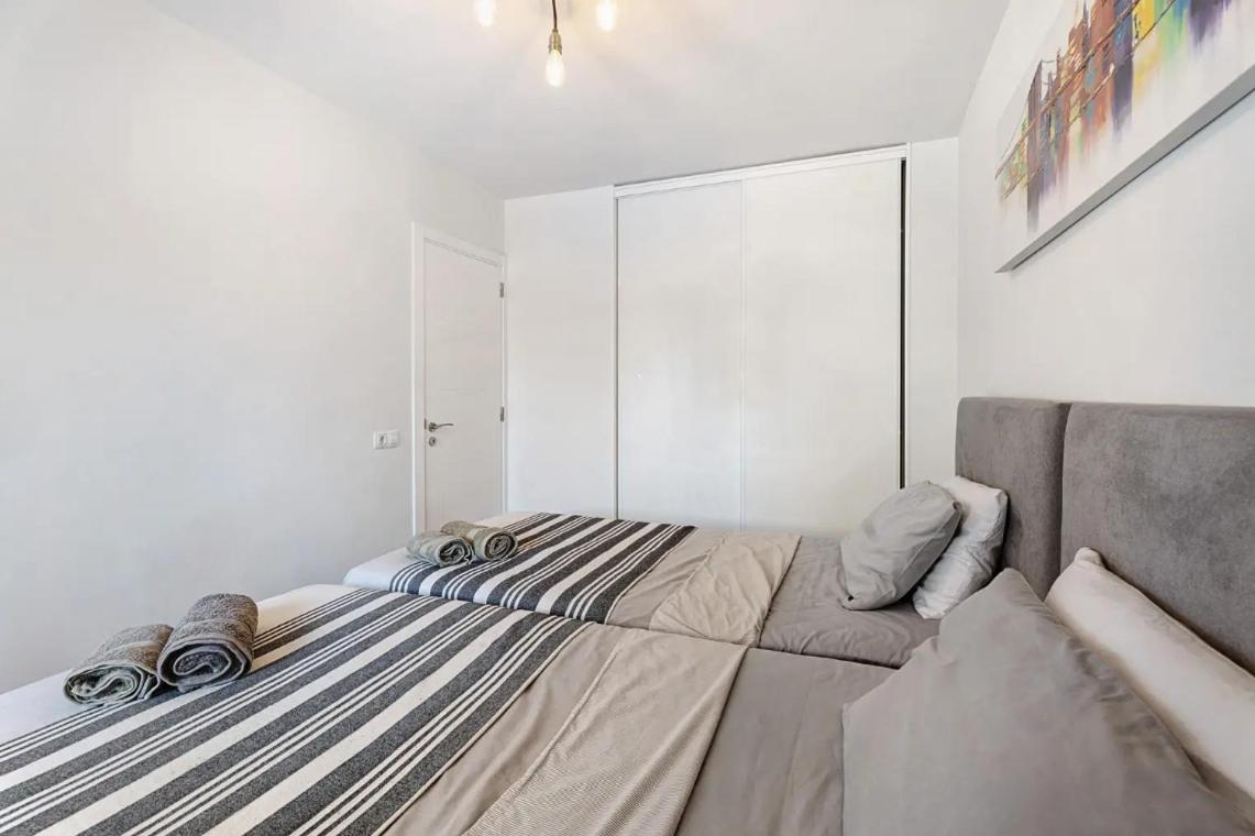 Apartamento De Lujo En Torre Del Sol, Playa De Las Americas Arona  Luaran gambar