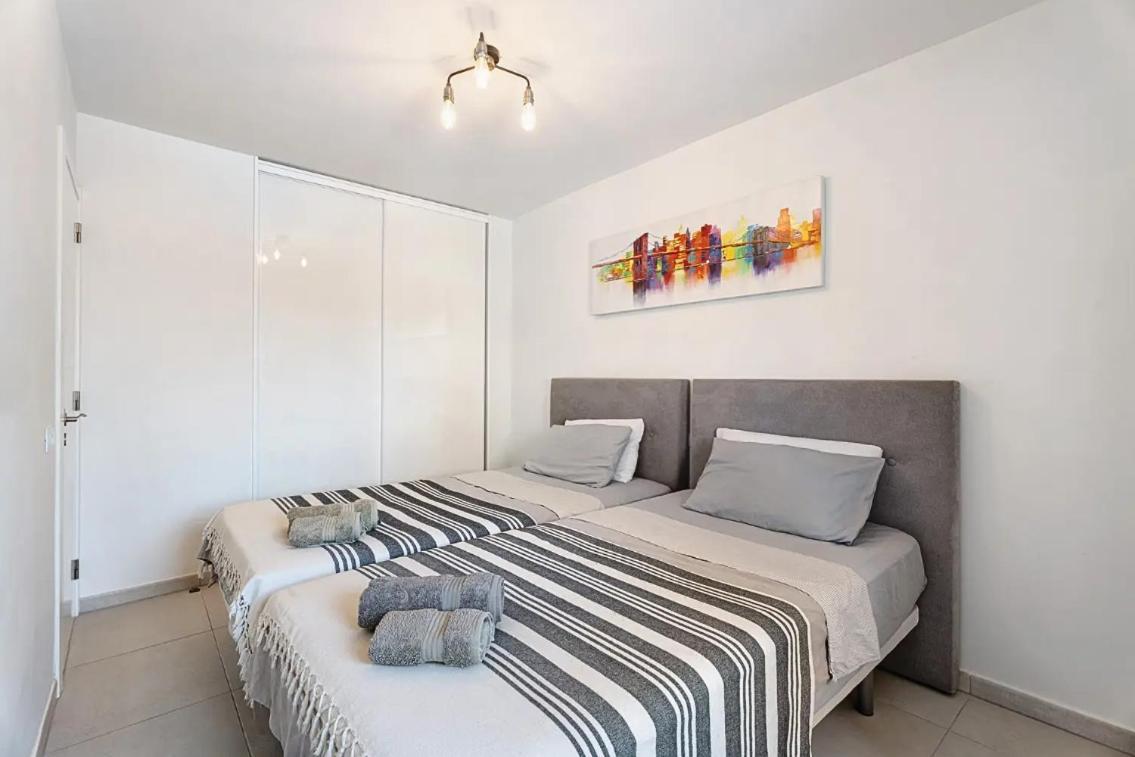 Apartamento De Lujo En Torre Del Sol, Playa De Las Americas Arona  Luaran gambar