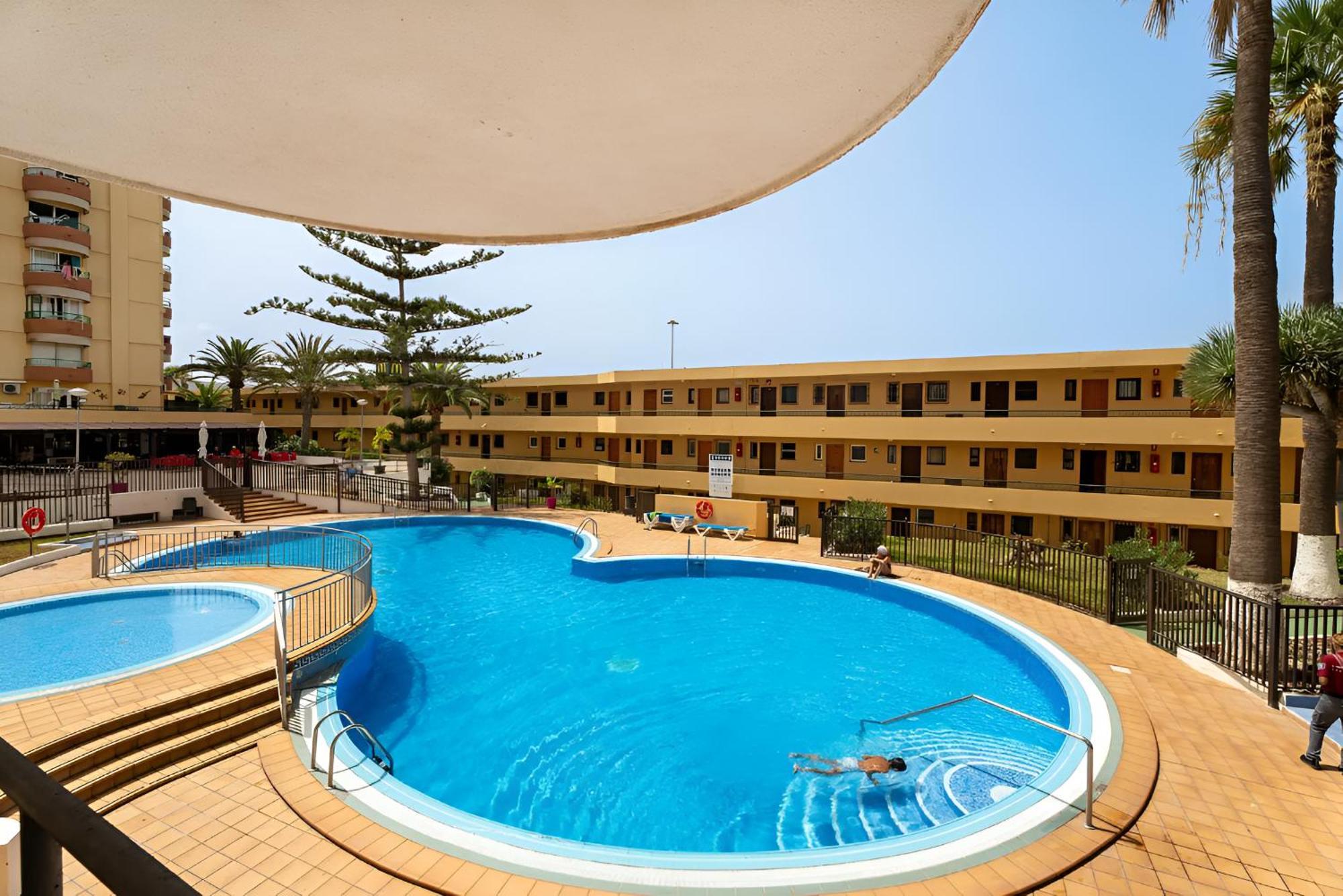Apartamento De Lujo En Torre Del Sol, Playa De Las Americas Arona  Luaran gambar